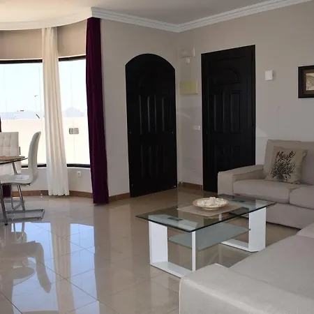 Riviera Park 10a- 1st Fl. - 2 Bed - Air Con- Wi-fi *